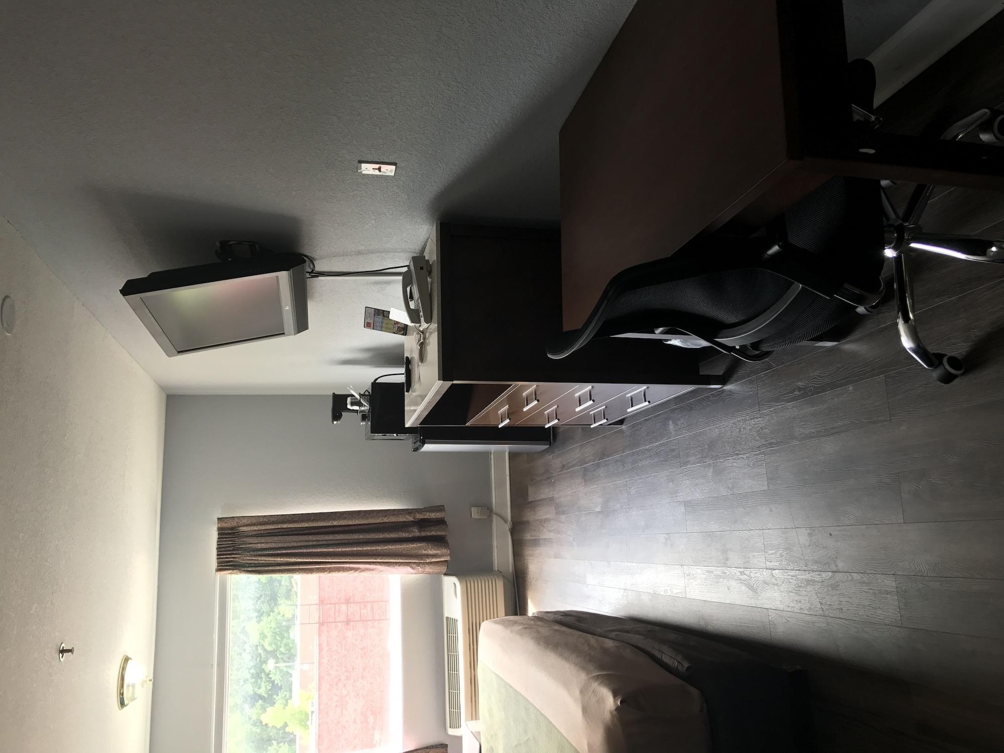 Econo Lodge Inn & Suites I-64 & Us 13 Virginia Beach Exteriör bild