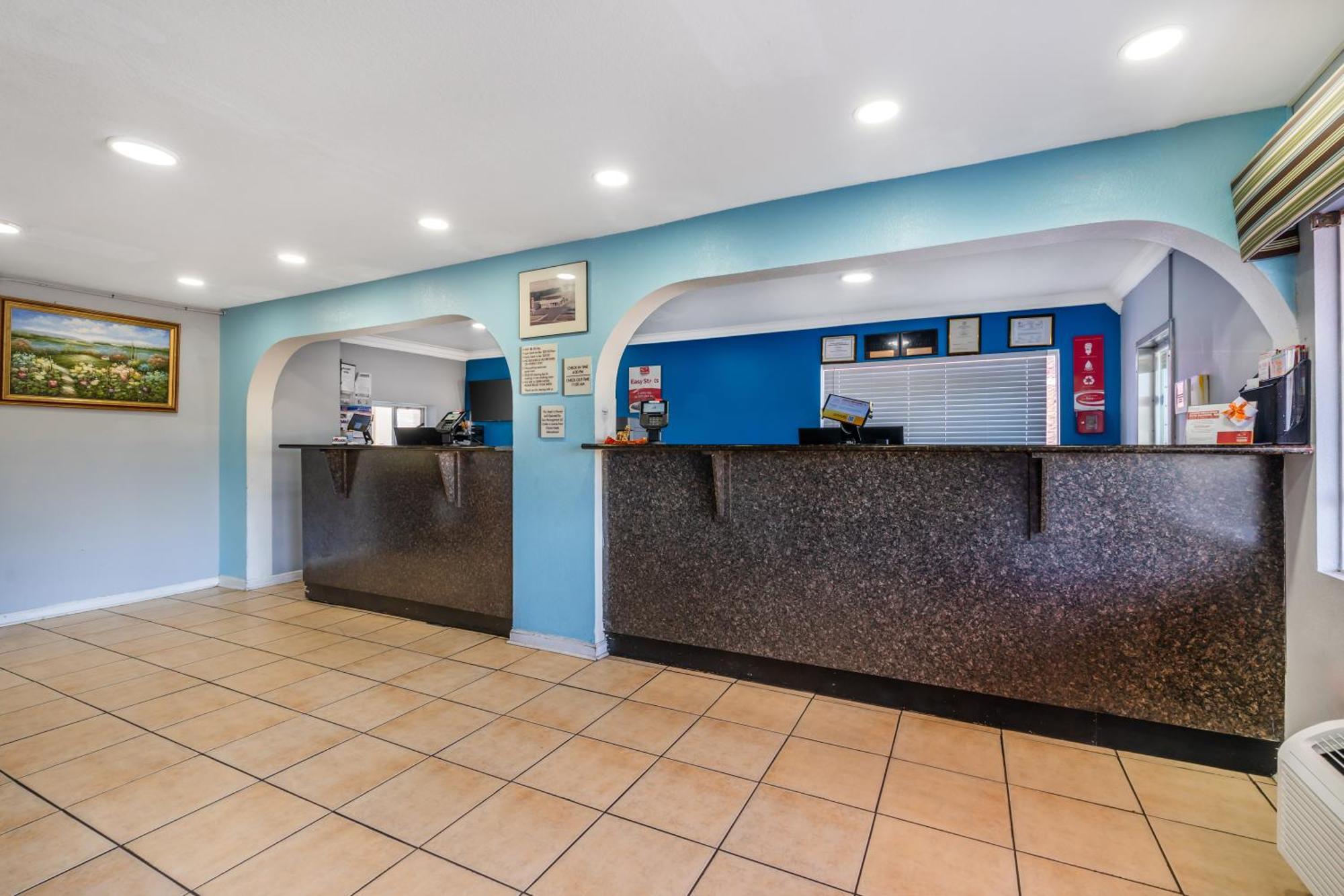 Econo Lodge Inn & Suites I-64 & Us 13 Virginia Beach Exteriör bild